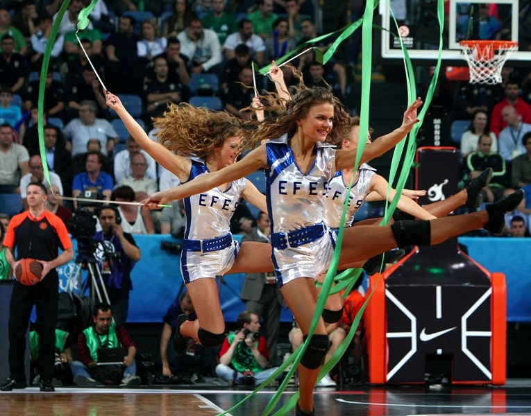 Εντυπωσίασαν στο Final 4 οι τσιρλίντερ της Ζαλγκίρις (photos+video)