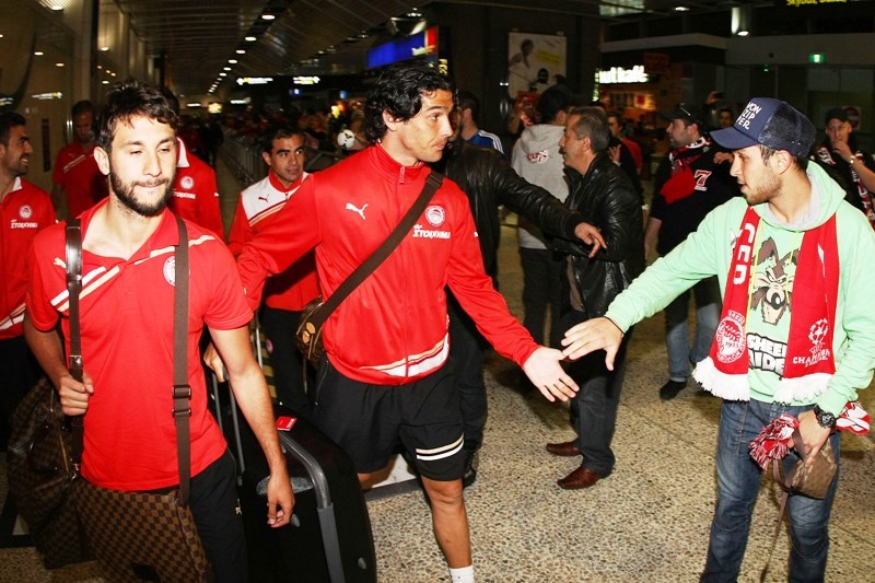 Ολυμπιακός: Αποθέωση για την αποστολή στη Μελβούρνη (video+photos)