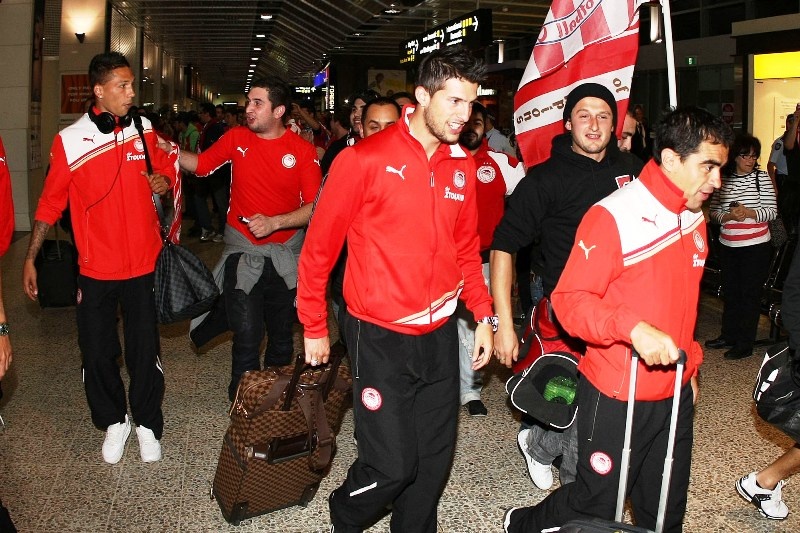 Ολυμπιακός: Αποθέωση για την αποστολή στη Μελβούρνη (video+photos)