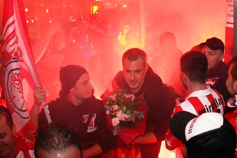 Ολυμπιακός: Αποθέωση για την αποστολή στη Μελβούρνη (video+photos)