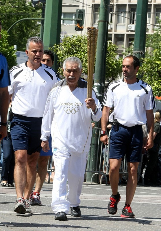 Ολυμπιακοί Αγώνες: Ο Πειραιάς υποδέχτηκε την φλόγα