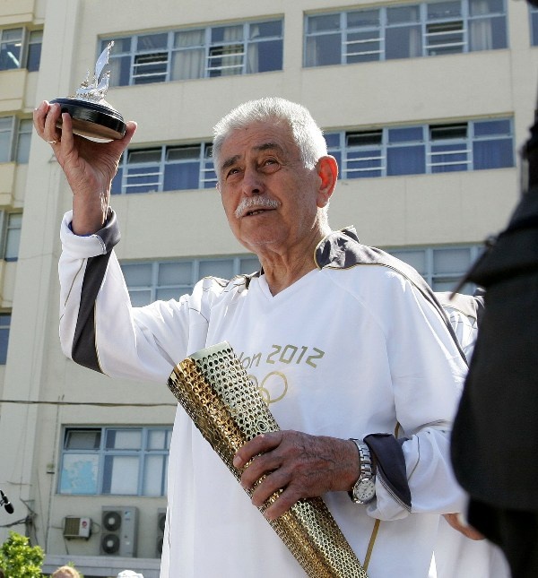 Ολυμπιακοί Αγώνες: Ο Πειραιάς υποδέχτηκε την φλόγα