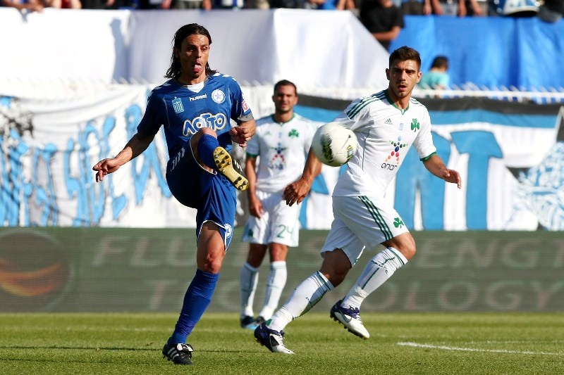 Έπεσαν οι… μάσκες κι άνθισε το «τριφύλλι» στο Περιστέρι (videos+photos)