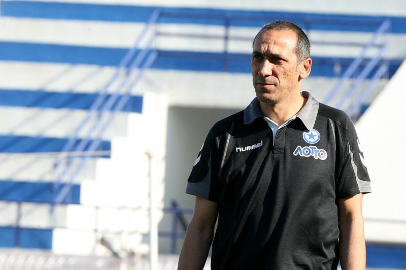 Έπεσαν οι… μάσκες κι άνθισε το «τριφύλλι» στο Περιστέρι (videos+photos)