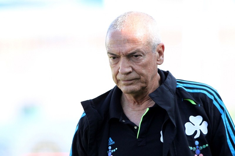 Έπεσαν οι… μάσκες κι άνθισε το «τριφύλλι» στο Περιστέρι (videos+photos)