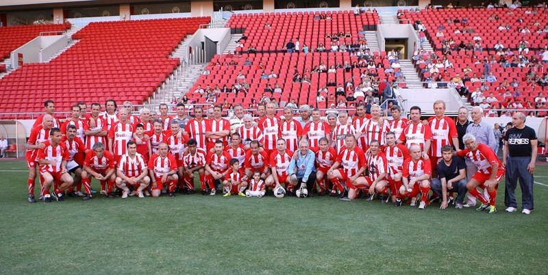 Ο Ολυμπιακός τίμησε τον Μιχάλη Κρητικόπουλο (videos+photos)