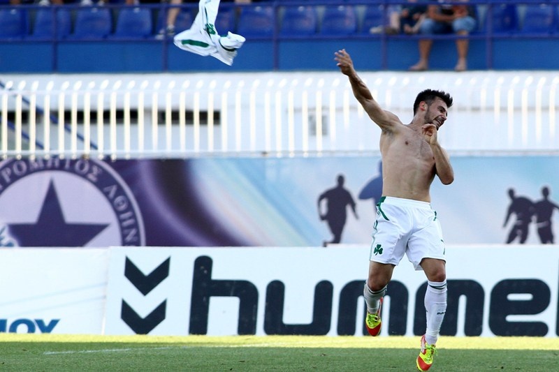 Έπεσαν οι… μάσκες κι άνθισε το «τριφύλλι» στο Περιστέρι (videos+photos)