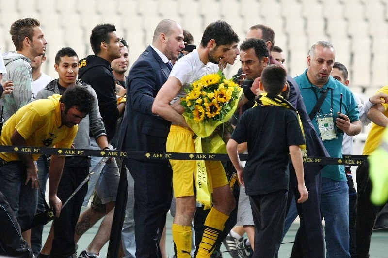 Συγκίνηση στο «αντίο» του Λυμπερόπουλου (photos)