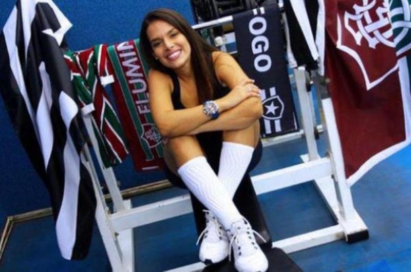 Φερνάντα Μάγια: Το διάσημο ball girl του βραζιλιάνικου ποδοσφαίρου γυμνό στο Playboy! (photos+video)