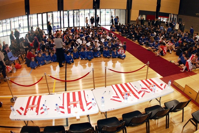 Ολυμπιακός: Διπλή επίσκεψη στην Αυστραλία (photos)