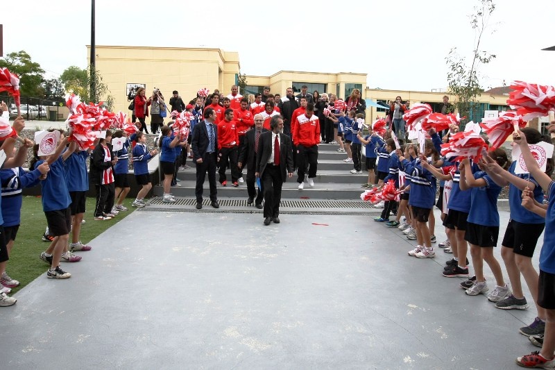 Ολυμπιακός: Διπλή επίσκεψη στην Αυστραλία (photos)