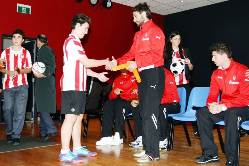 Ολυμπιακός: Διπλή επίσκεψη στην Αυστραλία (photos)