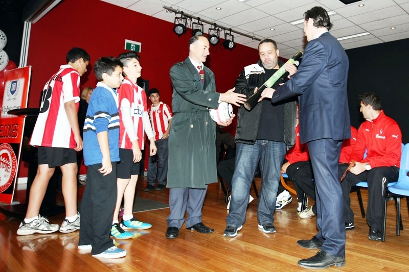 Ολυμπιακός: Διπλή επίσκεψη στην Αυστραλία (photos)