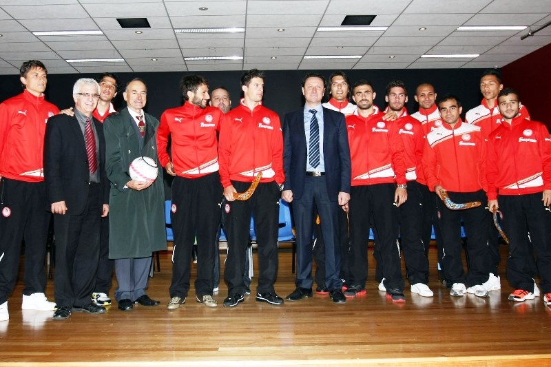 Ολυμπιακός: Διπλή επίσκεψη στην Αυστραλία (photos)