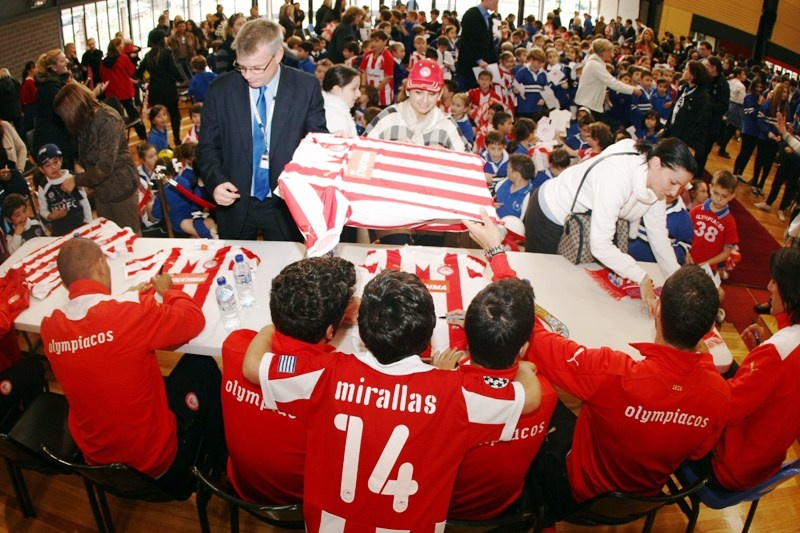 Ολυμπιακός: Διπλή επίσκεψη στην Αυστραλία (photos)