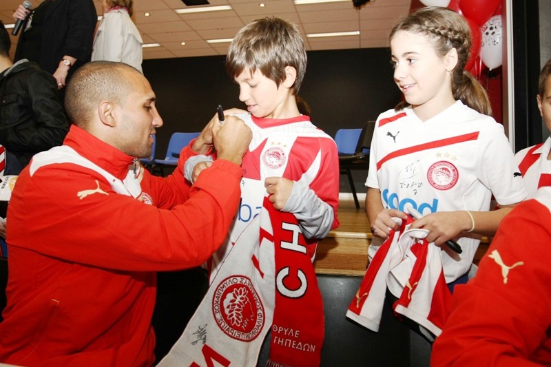 Ολυμπιακός: Διπλή επίσκεψη στην Αυστραλία (photos)