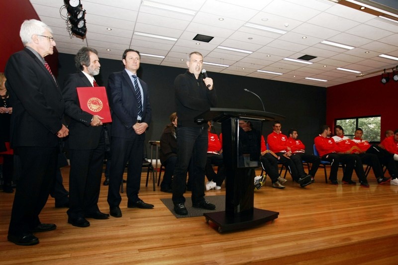 Ολυμπιακός: Διπλή επίσκεψη στην Αυστραλία (photos)