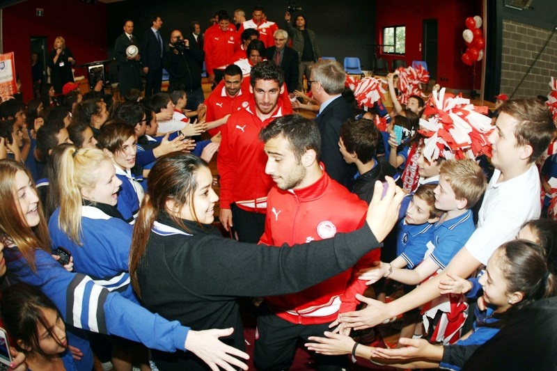 Ολυμπιακός: Διπλή επίσκεψη στην Αυστραλία (photos)