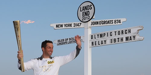 Λονδίνο 2012: Ο Άινσλι ξεκίνησε την Λαμπαδηδρομία (photos)