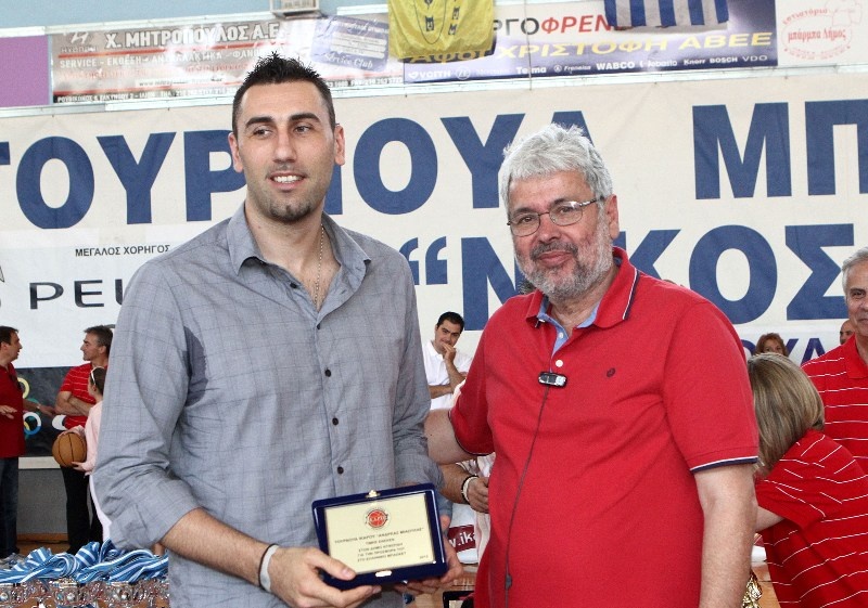 Αποθέωσαν τον Γκάλη στην Καλλιθέα (photos)
