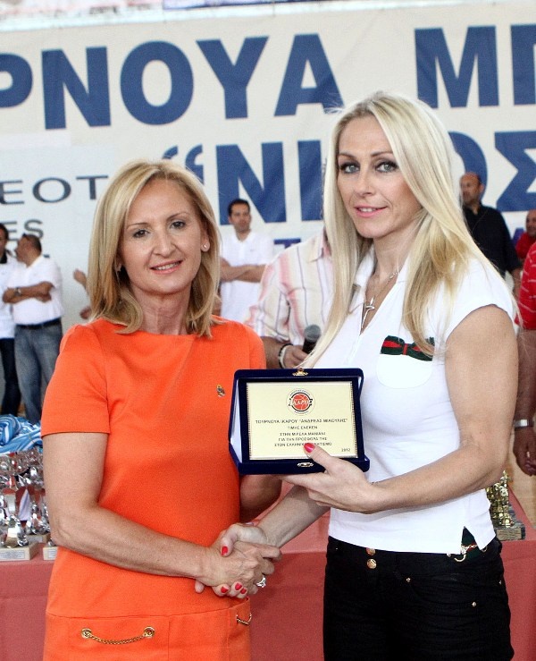 Αποθέωσαν τον Γκάλη στην Καλλιθέα (photos)