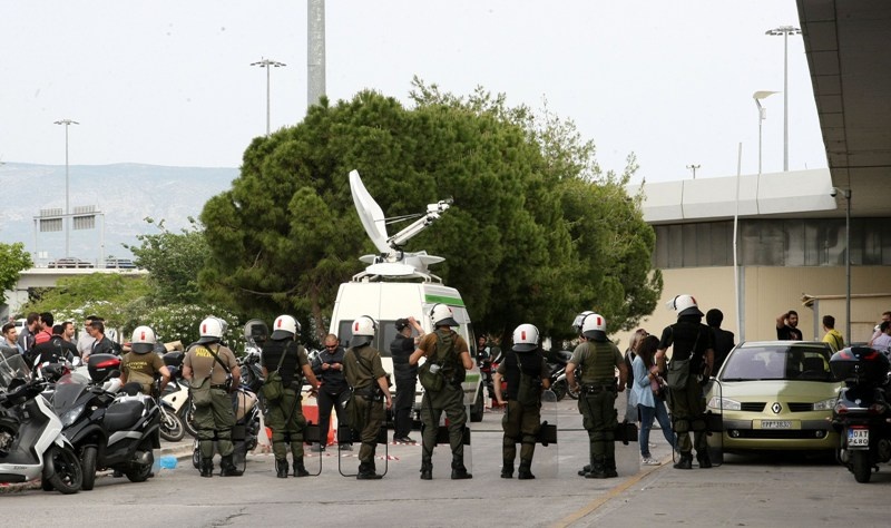 Αποκλεισμένη... ζώνη το ΣΕΦ (photos)