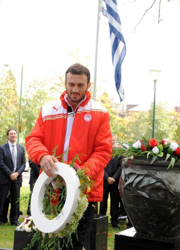 Τίμησε τους πεσόντες Έλληνες του Πόντου ο Ολυμπιακός στην Αυστραλία (video+photos)