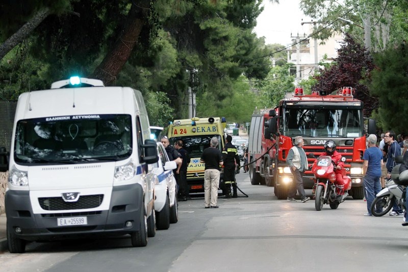 Μαχαιρώματα μεταξύ οπαδών στο Πεύκη-Περαμαϊκός (photos)