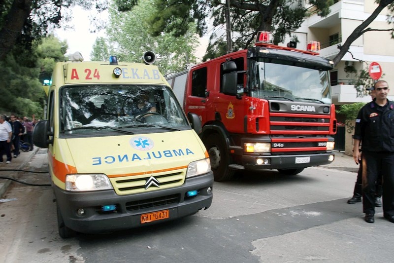 Μαχαιρώματα μεταξύ οπαδών στο Πεύκη-Περαμαϊκός (photos)