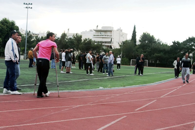 Μαχαιρώματα μεταξύ οπαδών στο Πεύκη-Περαμαϊκός (photos)