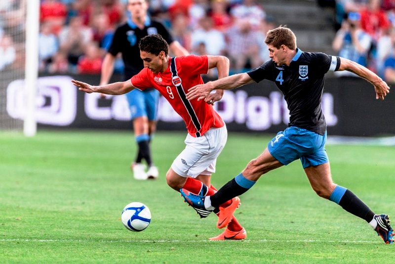 Euro 2012:  Νικηφόρο ντεμπούτο για Χόντγκσον (photos+video)
