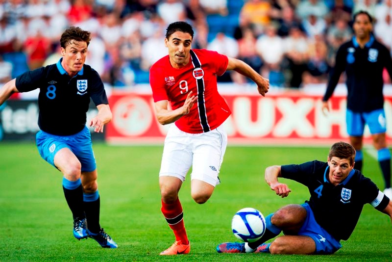 Euro 2012:  Νικηφόρο ντεμπούτο για Χόντγκσον (photos+video)