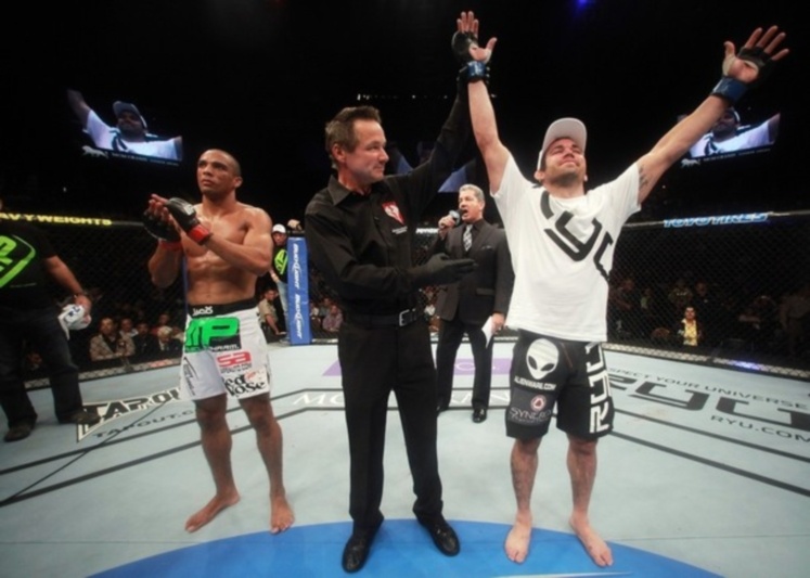 Παρέμεινε παγκόσμιος πρωταθλητής ο Junior Dos Santos στο UFC 146