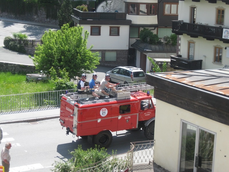 Παρέλαση πυροσβεστικών οχημάτων στο Κουφστάιν (photos+videos)
