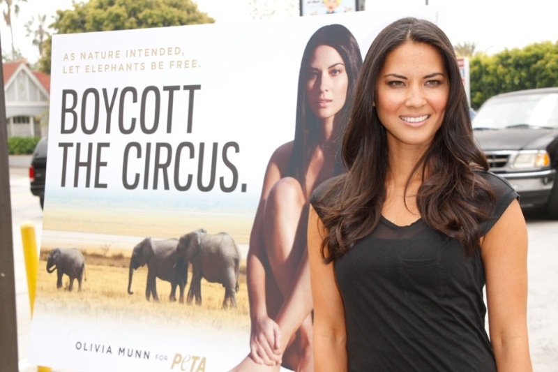 Sex Alert... Χάσαμε την Ολίβια Μουν (photos)!