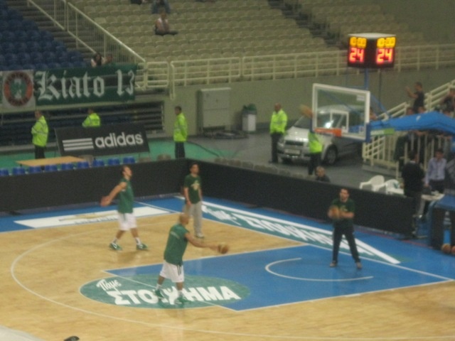 Η προθέρμανση πριν από τον τέταρτο τελικό, στο ΟΑΚΑ (photos+videos)