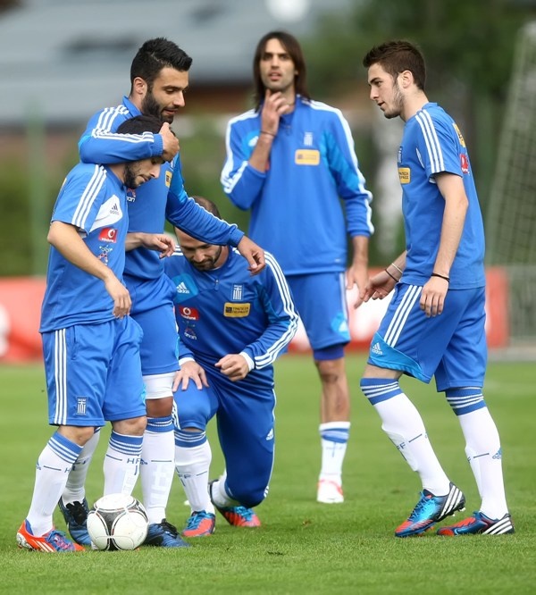 Euro 2012: Σαλπιγγίδης αντί Νίνη με Αρμενία (photos+videos)