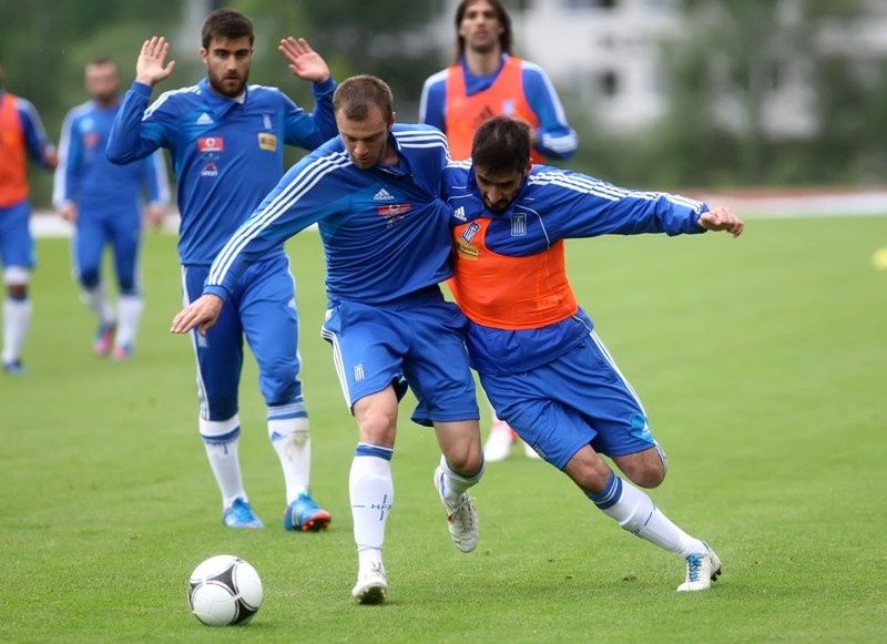 Euro 2012: Σαλπιγγίδης αντί Νίνη με Αρμενία (photos+videos)