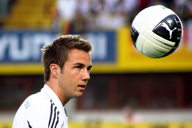 Euro 2012: Τα… αστεράκια της διοργάνωσης (photos+videos)