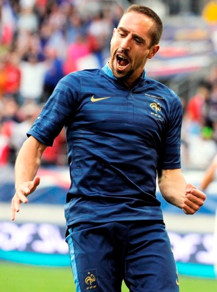 Euro 2012: Συνέχισε νικηφόρα η Γαλλία (photos+videos)