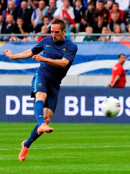 Euro 2012: Συνέχισε νικηφόρα η Γαλλία (photos+videos)