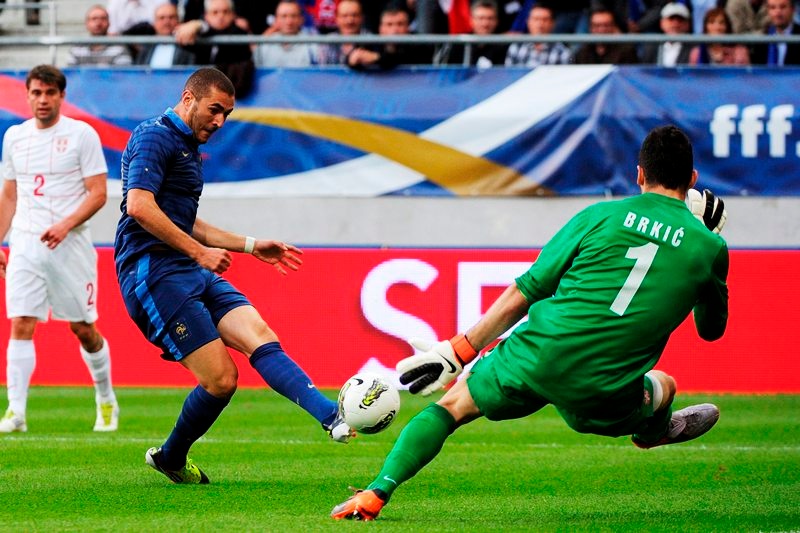 Euro 2012: Συνέχισε νικηφόρα η Γαλλία (photos+videos)