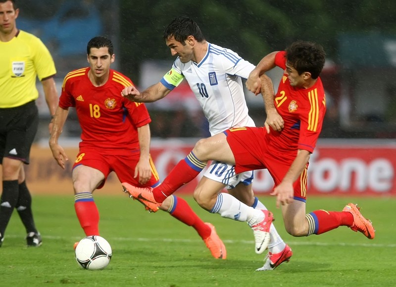 Euro 2012: Ελλάδα δύο ταχυτήτων με Αρμενία (photos+videos)