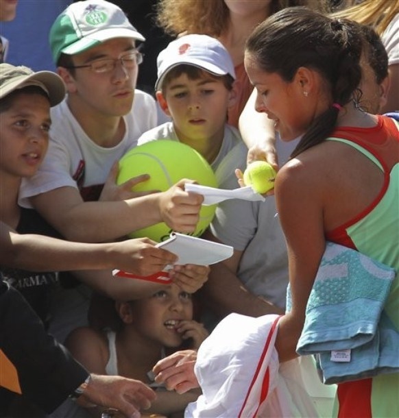 Roland Garros: Ωραία... και άνετη η Ιβάνοβιτς (photos)