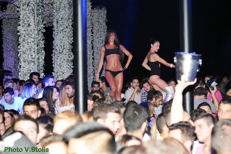Λατρεία της Θύρας 13 για Σισέ (photos)
