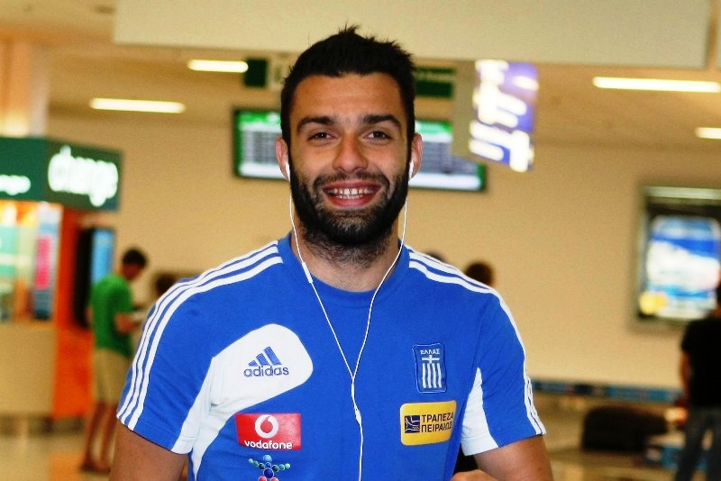 Euro 2012: «Προσγειώθηκε» η αποστολή της Εθνικής μας ομάδας (photos)