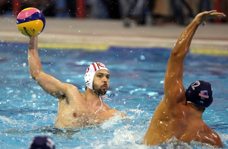 «Σέρνει» τον Ολυμπιακό μέχρι το... Λαιμό, η Βουλιαγμένη! (photos)