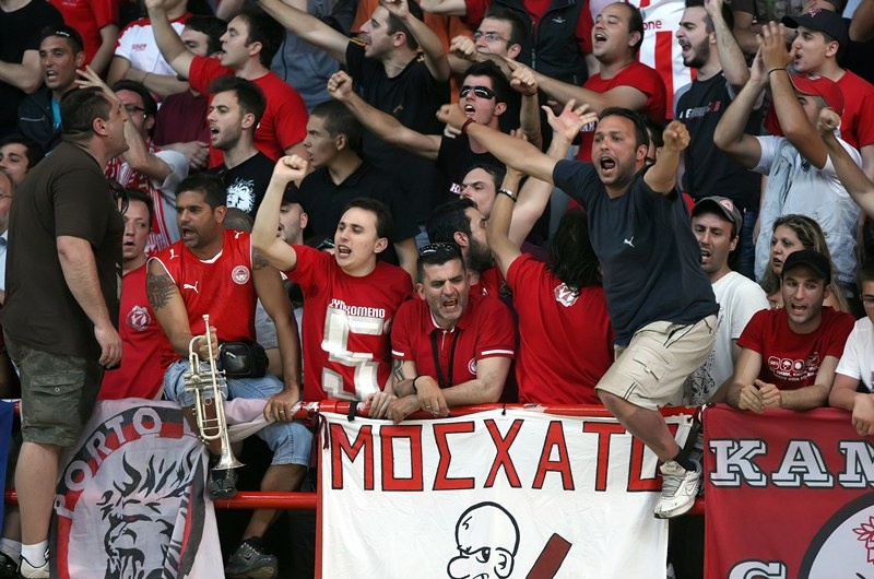 «Σέρνει» τον Ολυμπιακό μέχρι το... Λαιμό, η Βουλιαγμένη! (photos)