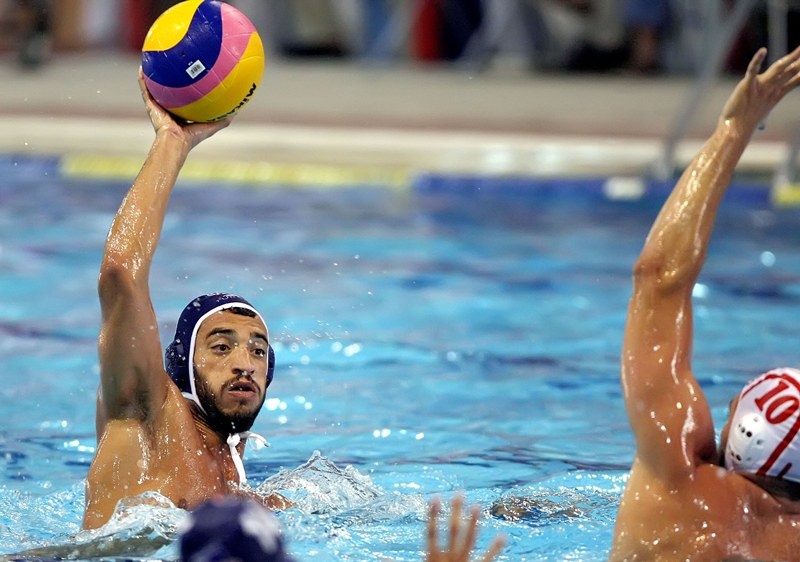 «Σέρνει» τον Ολυμπιακό μέχρι το... Λαιμό, η Βουλιαγμένη! (photos)