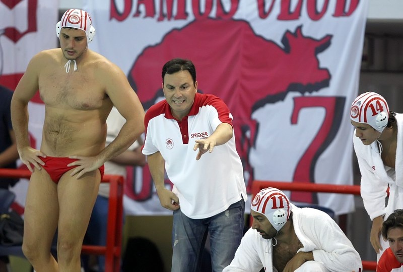 «Σέρνει» τον Ολυμπιακό μέχρι το... Λαιμό, η Βουλιαγμένη! (photos)